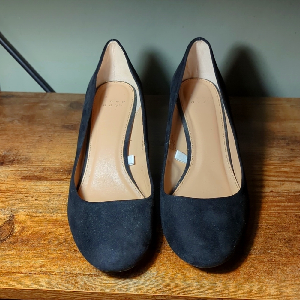 Size 11 Black faux suede wedge heels (~2 1/2")